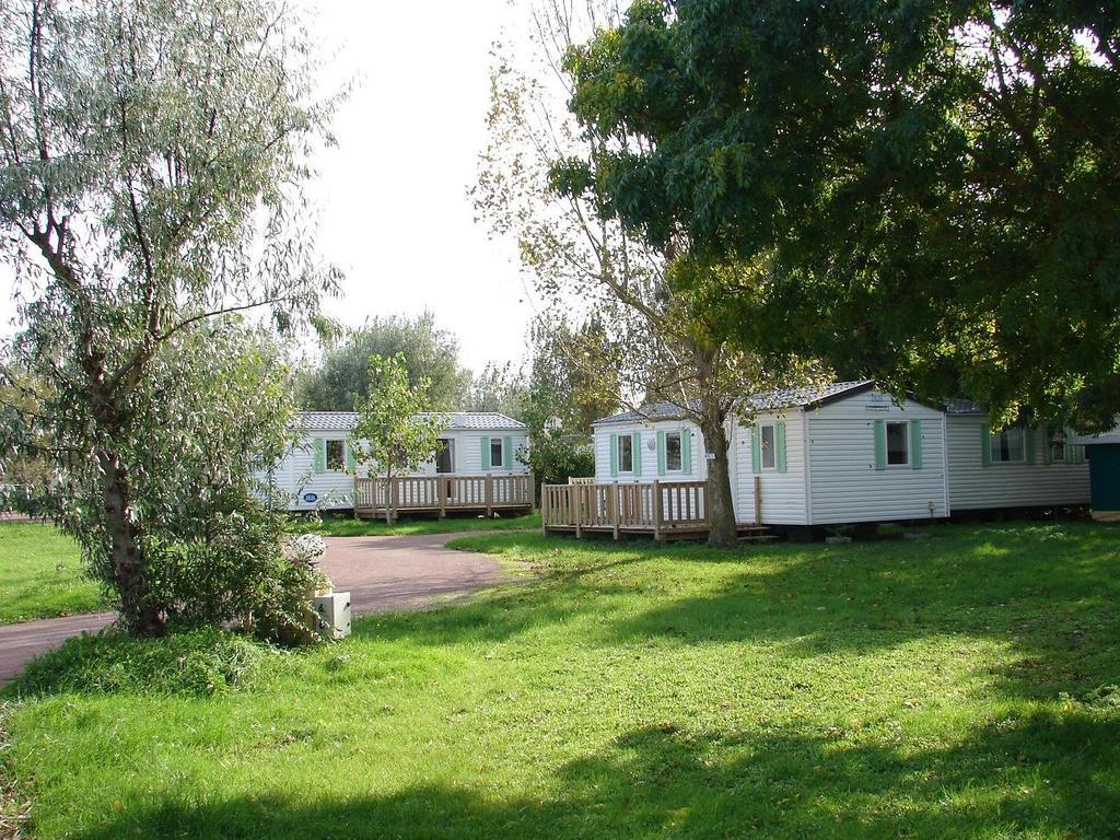 Camping Phare Ouest Saint-Denis-dʼOléron Εξωτερικό φωτογραφία